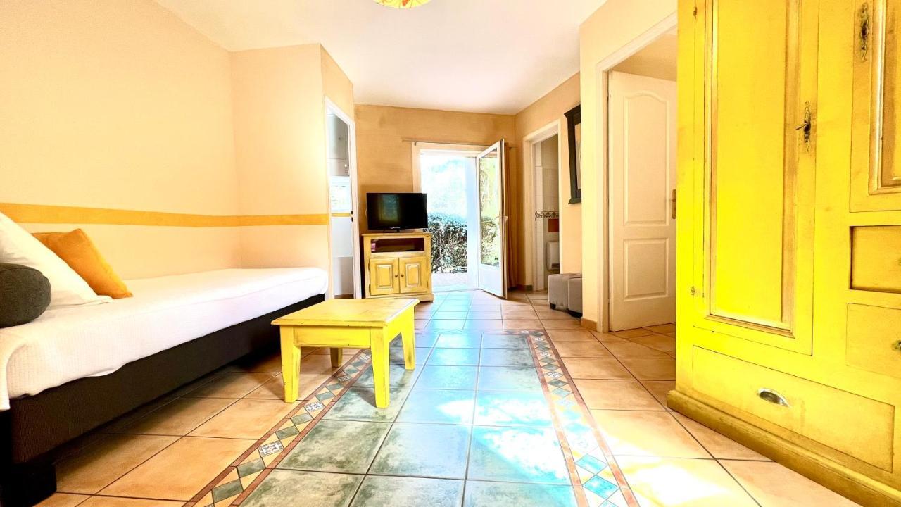 Logis Hotel Restaurant Le Domaine De L'Eau Vive Largentière Zewnętrze zdjęcie