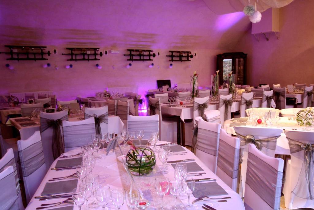 Logis Hotel Restaurant Le Domaine De L'Eau Vive Largentière Zewnętrze zdjęcie