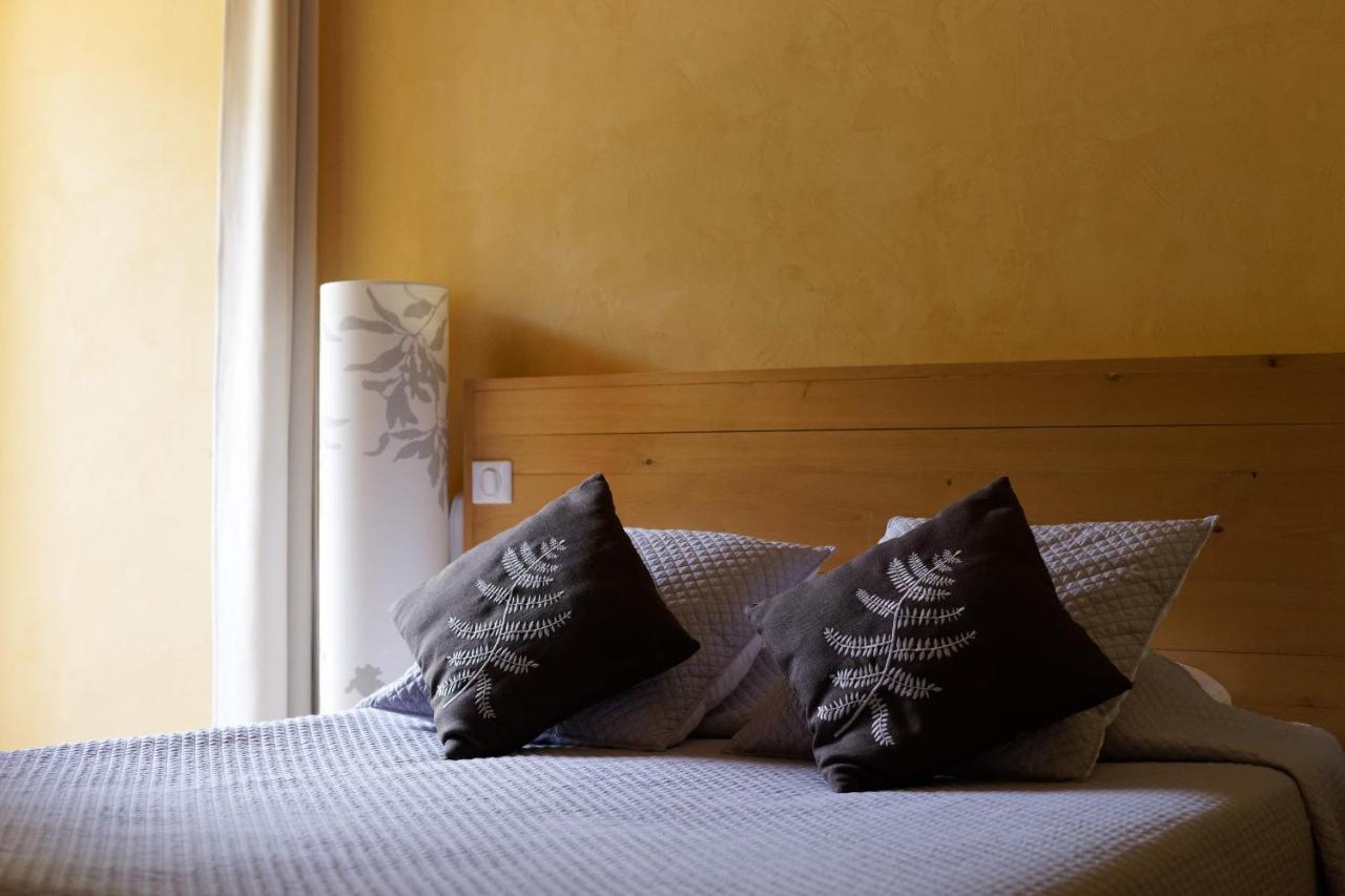 Logis Hotel Restaurant Le Domaine De L'Eau Vive Largentière Zewnętrze zdjęcie